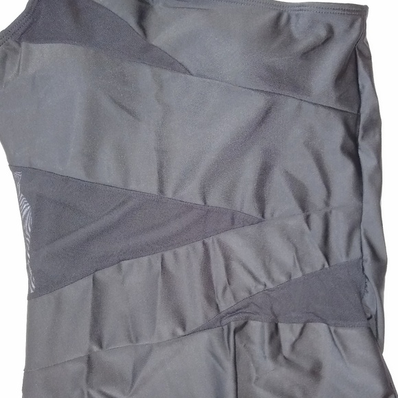 🎉HP🎉Boutique Plus Size Sleek Black Swimsuit - Picture 8 of 8